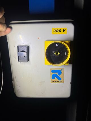 Elevador 2 columnas Ravaglioli coche