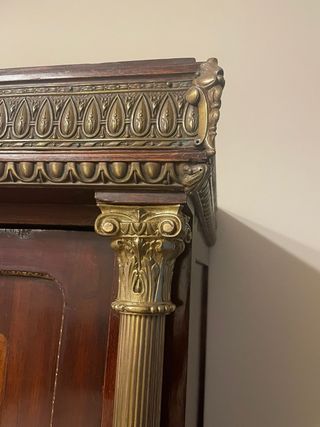 Armario antiguo madera con espejo