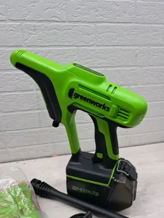 Hidrolimpiadora Greenworks G24PWK4 a batería