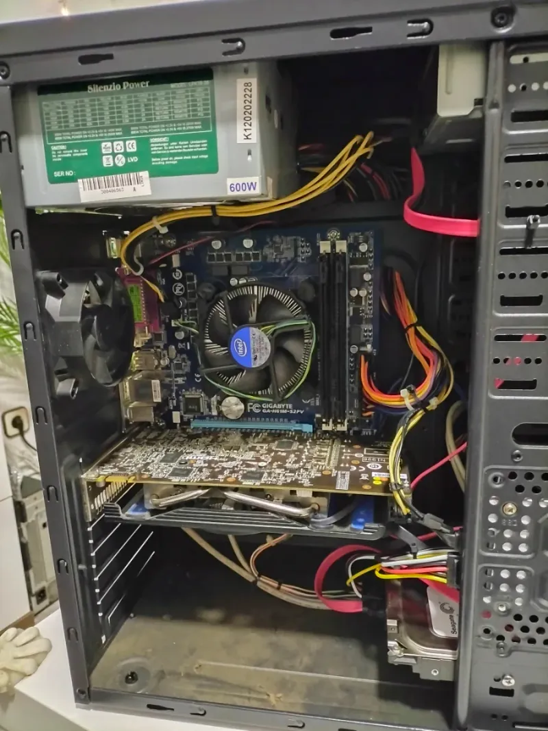 PC Windows 11, Office, GTX 660, i5. 8Gb gaming afbeelding 2