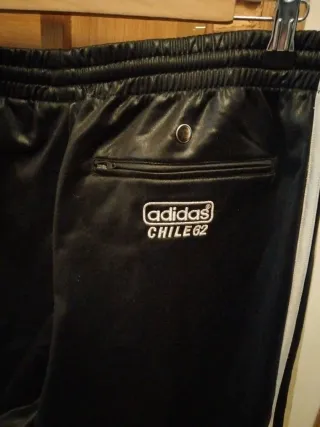 Pantalón Adidas Chile 62 Negro/Azul