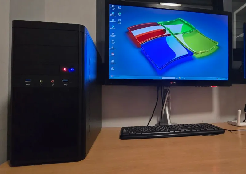 PC Intel i5/1500 Gb HD/16 Gb RAM/2 Gb Grafica.