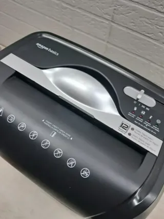 Trituradora Amazon Basics Corte Cruzado