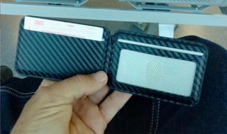 Cartera magnética iPhone Carbono