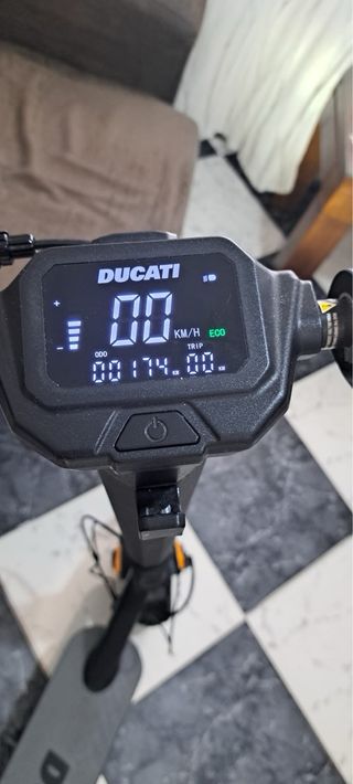 Patín Eléctrico Ducati