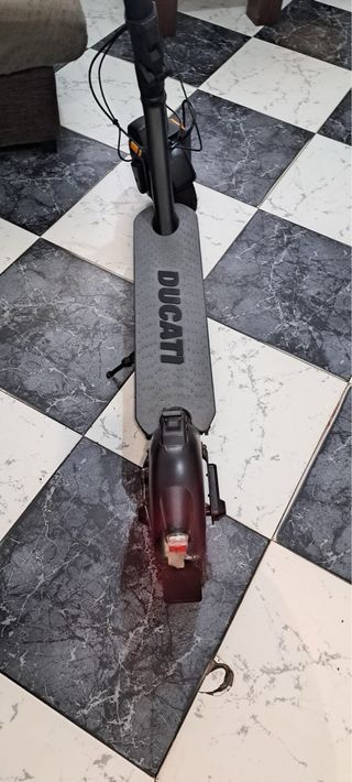 Patín Eléctrico Ducati