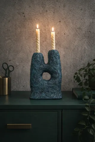 Candelabro de piedra azul