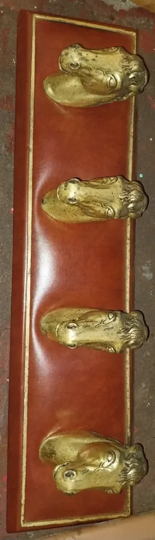 Perchero antiguo cabeza de caballo