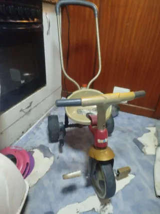 Triciclo Smoby con manillar