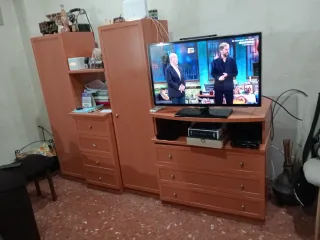 Radiador blanco salón calor azul,Muebles y 2 sofás