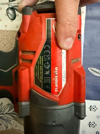 Pistola de impacto Milwaukee M18 FUEL