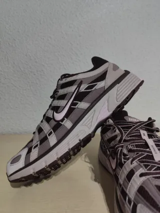 Nike P6000 Talla 45.5 Marrón/Gris