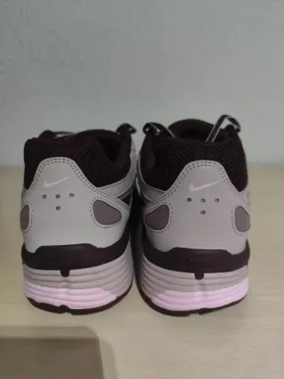 Nike P6000 Talla 45.5 Marrón/Gris