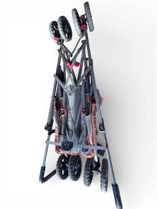 Passeggino leggero grigio con cappottina