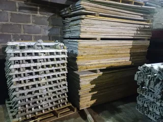 Tableros 197cmx50cm...y puntales 3m/4m..de obra