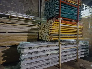 Tableros 197cmx50cm...y puntales 3m/4m..de obra