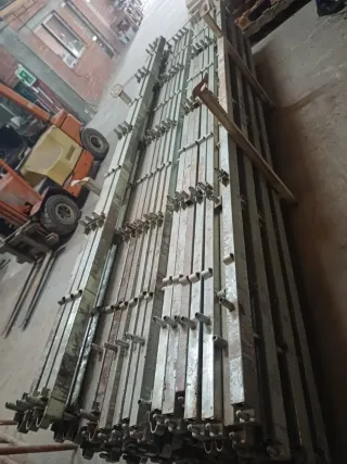 Tableros 197cmx50cm...y puntales 3m/4m..de obra