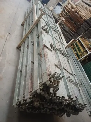 Tableros 197cmx50cm...y puntales 3m/4m..de obra