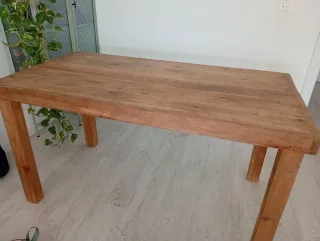 Mesa de madera Hannun reciclada