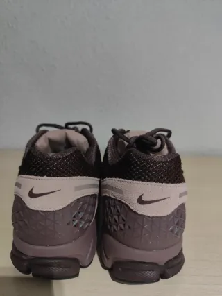 Nike Vomero 5 Beige/Marrón Talla 45.5