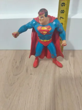 Figura Superman Marvel