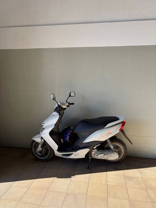 Yamaha Jog RR 49cc Blanca Automática
