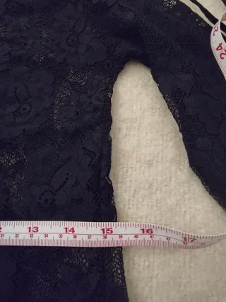 Camicia pizzo nero con laccetti in velluto