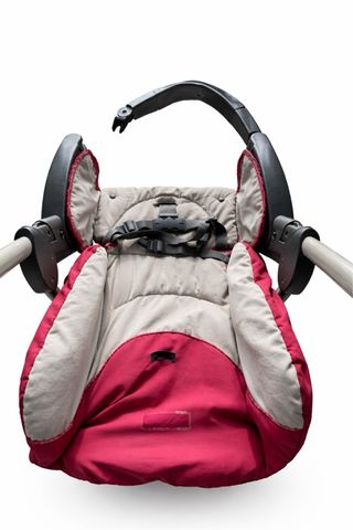 Passeggino rosso e grigio