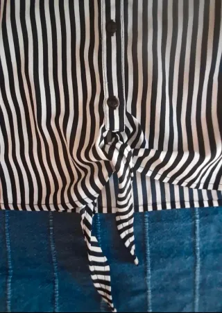 Camicetta Jennifer righe nere, bianche e rosso