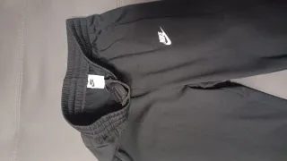 Conjunto deportivo Nike negro