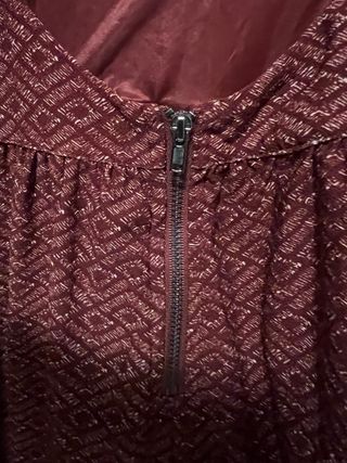 Vestido pantalón dorado y rojo