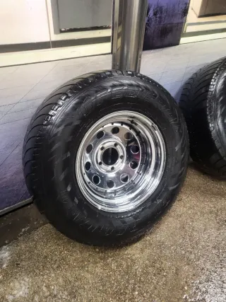 Llantas + 4 neumáticos