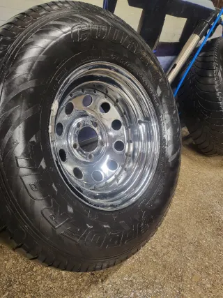 Llantas + 4 neumáticos