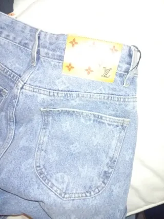 Pantalón vaquero Louis Vuitton Monogram equiva S