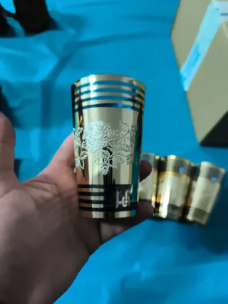 Elegantes 6 vasos de té dorados