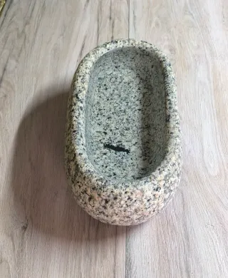 Pia artesanal de granito