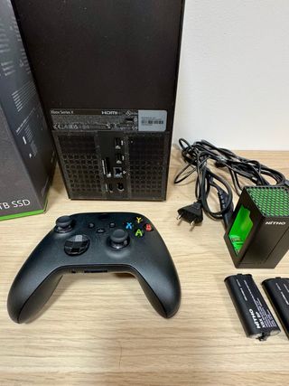 Xbox Series X 1TB + Base Carga + 2 Baterías