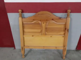 Cabecero de madera rústico