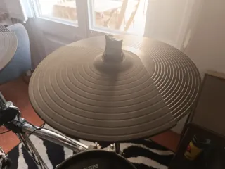 Batería Electrónica Alesis Crimson II Mesh Kit