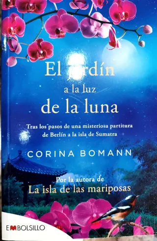 El jardín a la luz de la luna