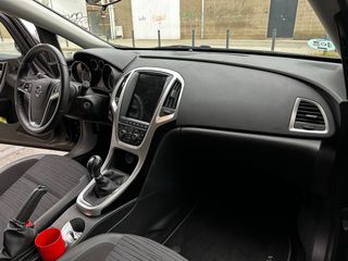 Opel Astra 2014