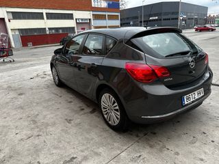 Opel Astra 2014