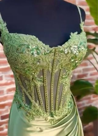 Vestido verde para evento especial
