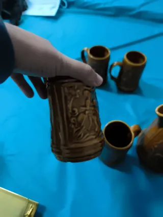 Jarra y 4 vasos cerveza cerámica