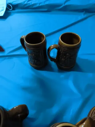 Jarra y 4 vasos cerveza cerámica