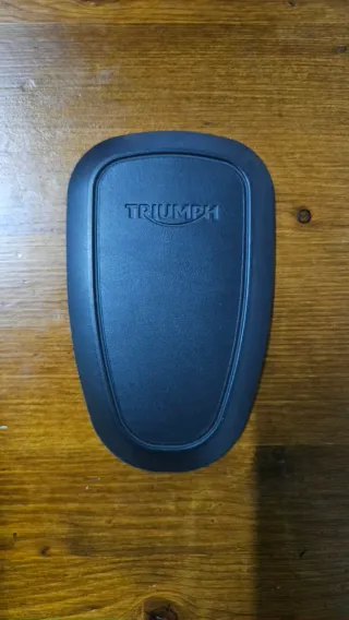 Protector depósito Triumph