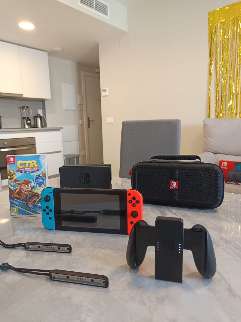 Nintendo Switch 1 Como nueva + Accesorios