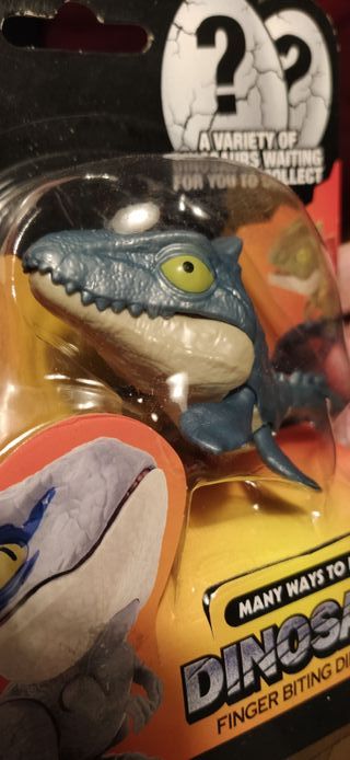 Dinosaur Finger Biting - Dinosaurio Juguete muerde