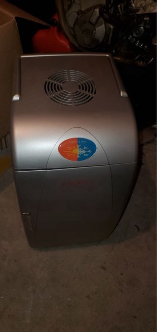 Nevera portátil enchufable