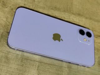 iPhone 12 128GB Morado